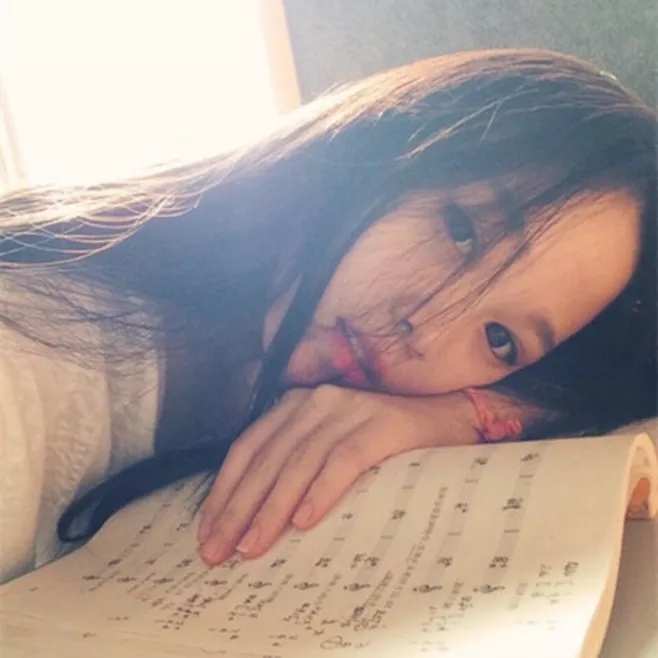 追女生之前,一定要看她的朋友圈 追女生之前,一定要看她的朋友圈