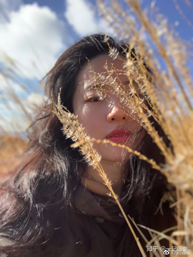 追女生时,女人生性凉薄的表现,男人见一个就要跑 追女生时,女人生性凉薄的表现,男人见一个就要跑