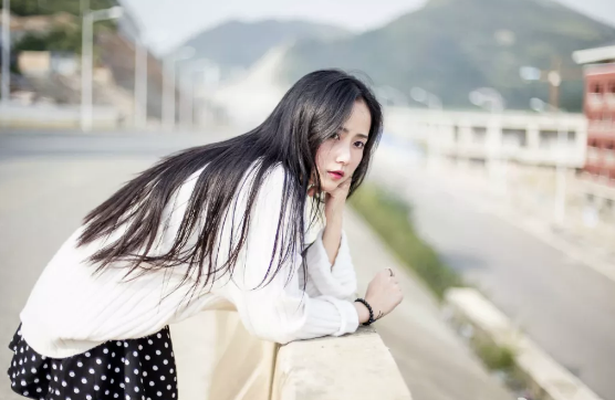 女生怎么搭讪男生要微信号 女生怎么搭讪男生要微信号