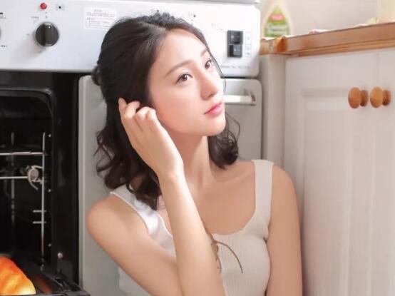 女生喜欢一个人会有怎样的表现 女生喜欢一个人会有怎样的表现