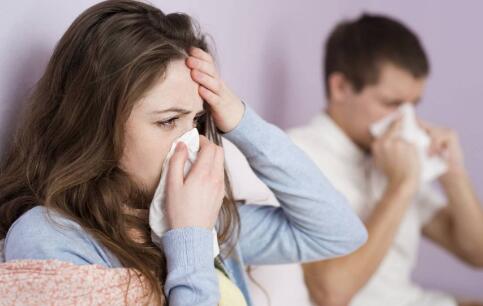 女生如何关心自己是否生病?陪伴比花言巧语更有用。 女生如何关心自己是否生病?陪伴比花言巧语更有用。