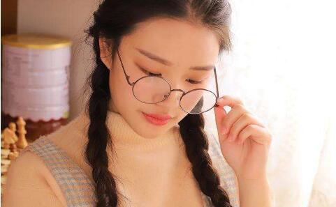 你第一次约会都聊些什么?如何自然地和女生聊天 你第一次约会都聊些什么?如何自然地和女生聊天