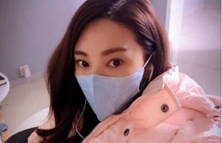 女生如何关心自己是否生病?陪伴比花言巧语更有用。 女生如何关心自己是否生病?陪伴比花言巧语更有用。