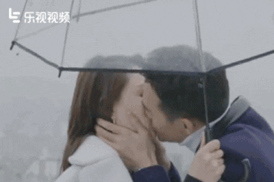 接吻技巧,3分钟就能讲完的接吻教学。 接吻技巧,3分钟就能讲完的接吻教学。