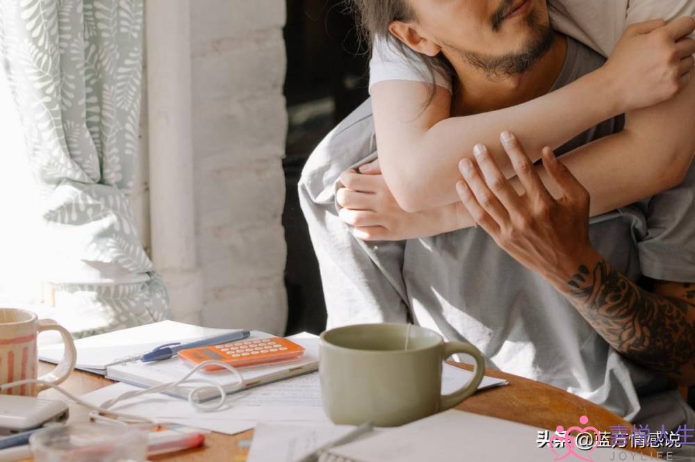 帮助婚姻出轨的女人(最懂事的小三帮出轨男人劝原配别离婚) 帮助婚姻出轨的女人(最懂事的小三帮出轨男人劝原配别离婚)