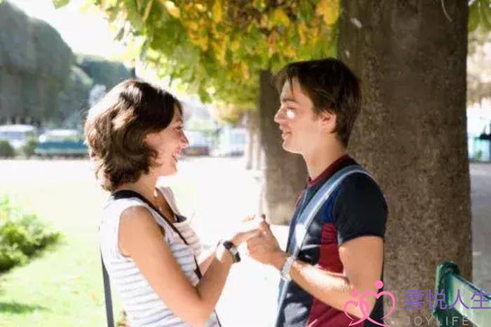 在什么场合搭讪女人,不同场景搭讪女孩子的方法 在什么场合搭讪女人,不同场景搭讪女孩子的方法