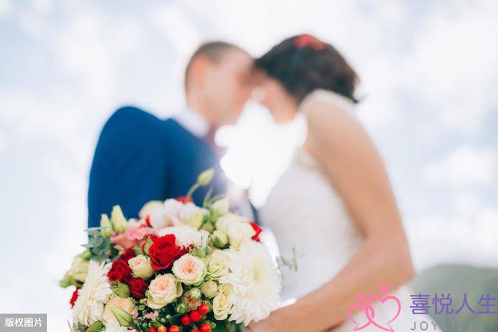 结婚请帖模板（结婚邀请宾客怎么发微信）