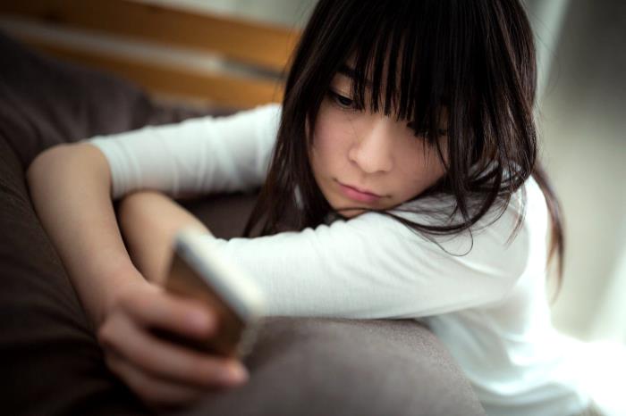 意外发现老公出轨怎么办（发现老公和别人暧昧）