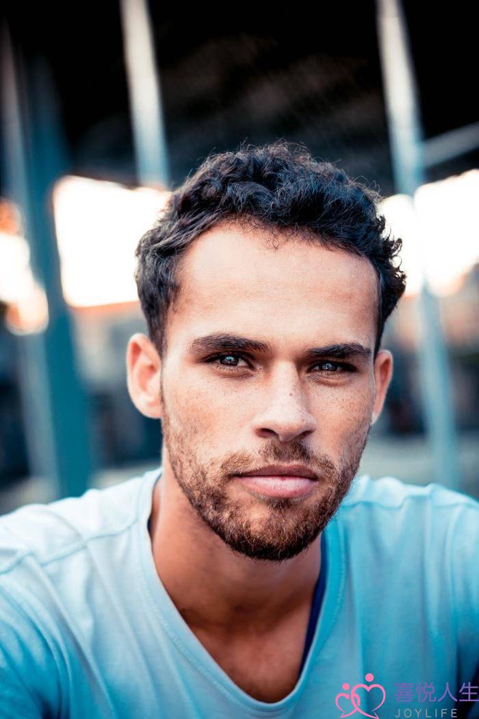 三十岁的男人，三十岁剩男自曝择偶观