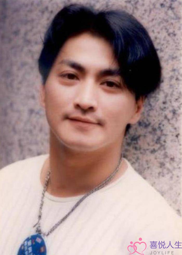 何家劲个人资料（61岁何家劲为初恋守身不婚）