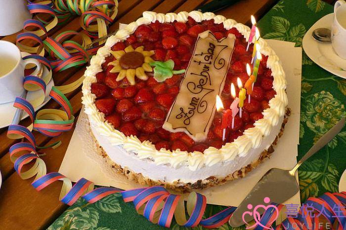 给朋友的生日祝福（送朋友的甜蜜生日祝福贺词精选）