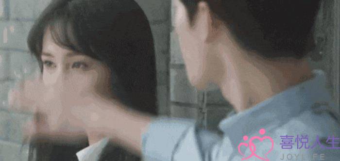 怎么追有点自卑的女生,自卑的人该怎么追求女生 怎么追有点自卑的女生,自卑的人该怎么追求女生