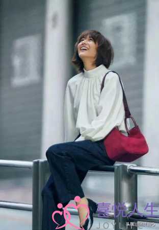 形容五十岁女人漂亮的句子(50岁女人不一定很漂亮) 形容五十岁女人漂亮的句子(50岁女人不一定很漂亮)